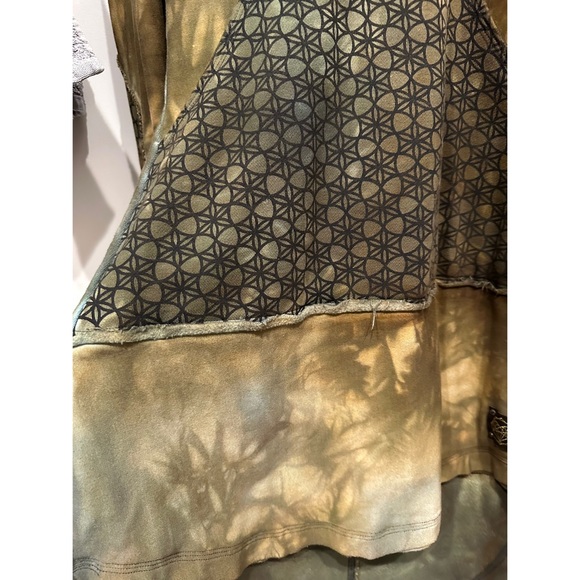 See Much Love Leia Tunic - Picture 7 of 13